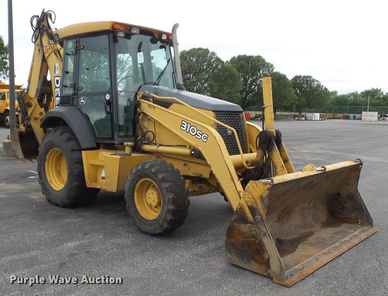 image for item DH7923 2005 John Deere 310SG  backhoe