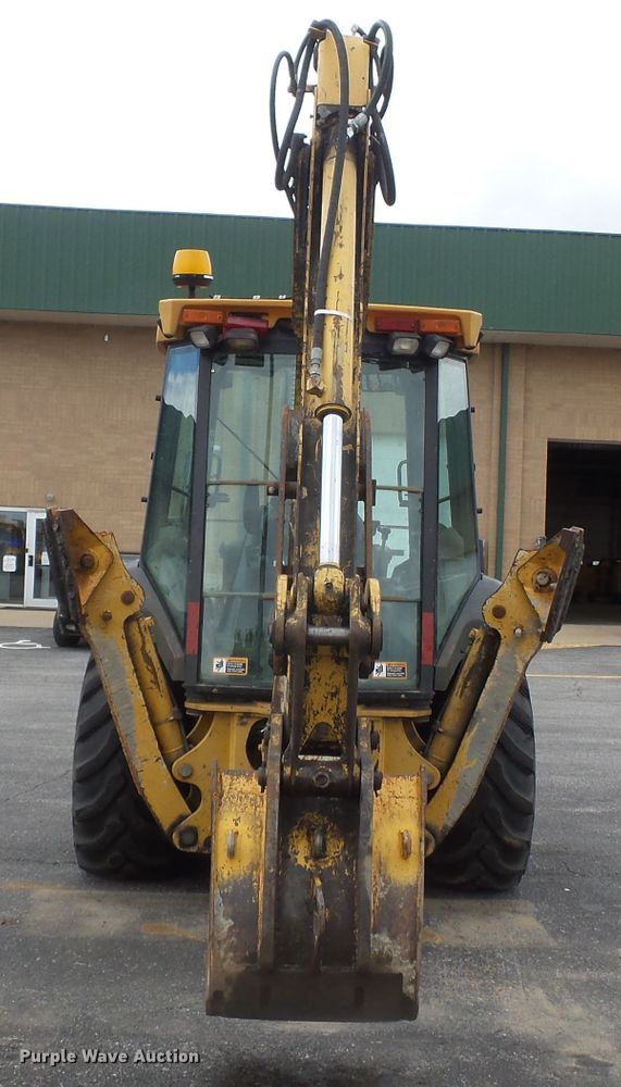 image for item DH7923 2005 John Deere 310SG  backhoe