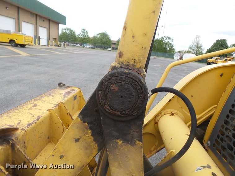 image for item DH7923 2005 John Deere 310SG  backhoe