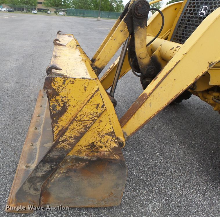 image for item DH7923 2005 John Deere 310SG  backhoe