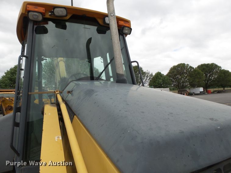 image for item DH7923 2005 John Deere 310SG  backhoe