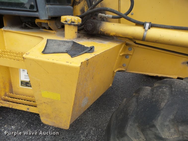 image for item DH7923 2005 John Deere 310SG  backhoe