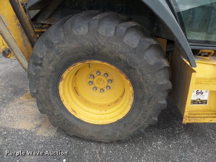 image for item DH7923 2005 John Deere 310SG  backhoe