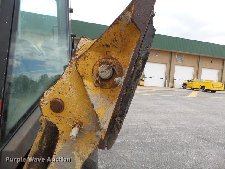 image for item DH7923 2005 John Deere 310SG  backhoe