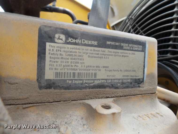image for item DH7923 2005 John Deere 310SG  backhoe