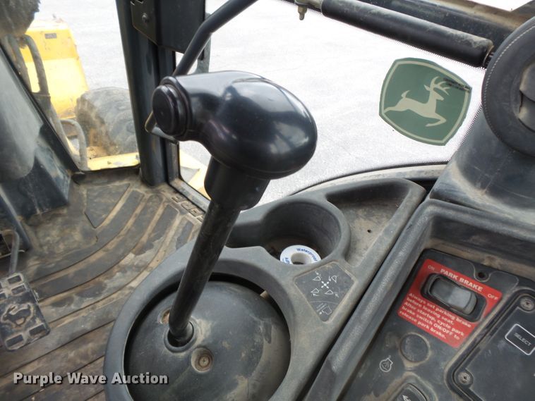 image for item DH7923 2005 John Deere 310SG  backhoe