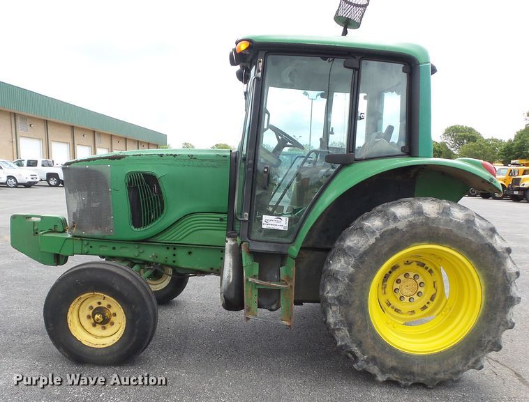 image for item DH7925 2003 John Deere 6420 tractor