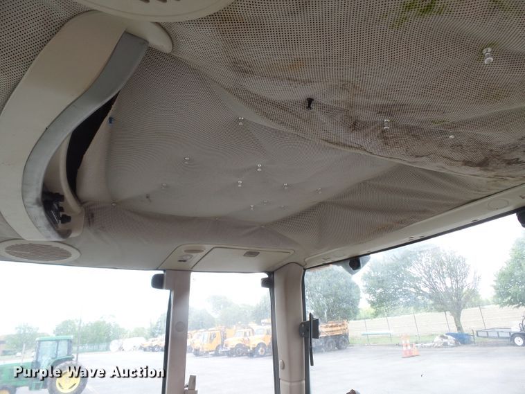 image for item DH7925 2003 John Deere 6420 tractor