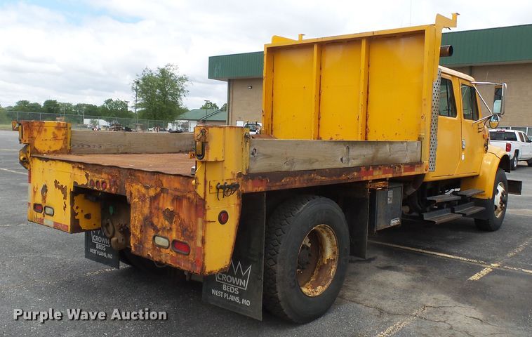 image for item DH7926 2002 International 4900 Crew Cab flatbed truck