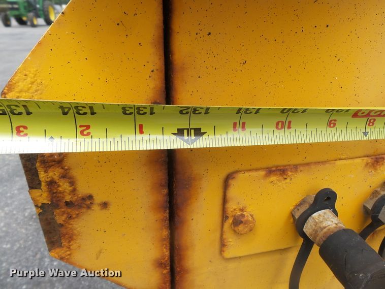 image for item DH7926 2002 International 4900 Crew Cab flatbed truck