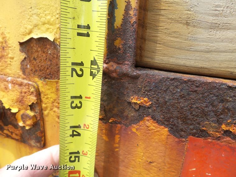 image for item DH7926 2002 International 4900 Crew Cab flatbed truck