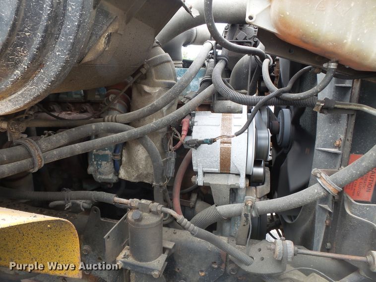 image for item DH7926 2002 International 4900 Crew Cab flatbed truck