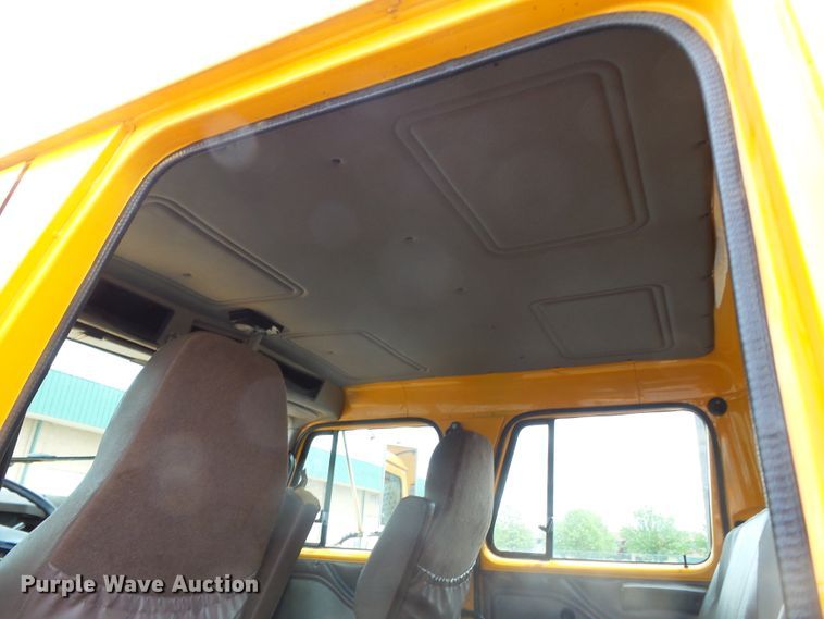 image for item DH7926 2002 International 4900 Crew Cab flatbed truck