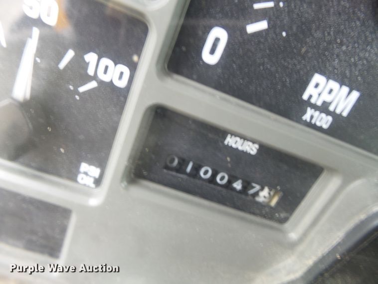 image for item DH7926 2002 International 4900 Crew Cab flatbed truck