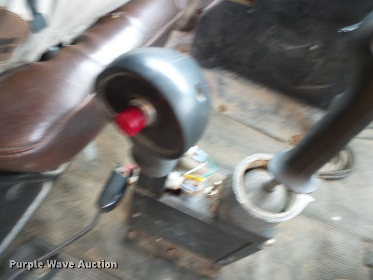 image for item DH7926 2002 International 4900 Crew Cab flatbed truck