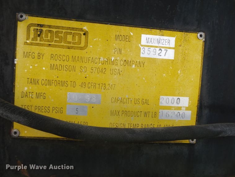 image for item DH7927 1996 International 4900 oil distributor truck