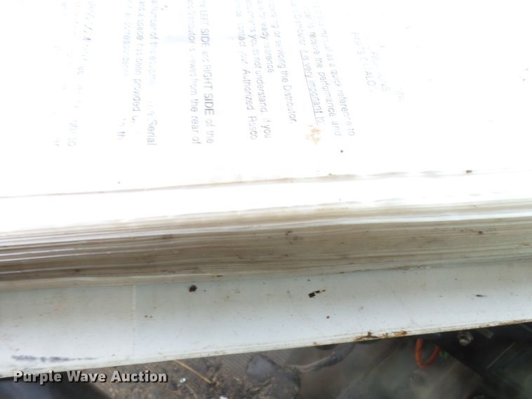 image for item DH7927 1996 International 4900 oil distributor truck