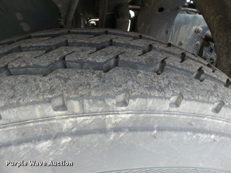 image for item DH7928 2005 Sterling Condor paint striping truck