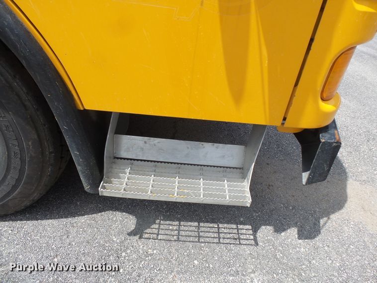 image for item DH7928 2005 Sterling Condor paint striping truck