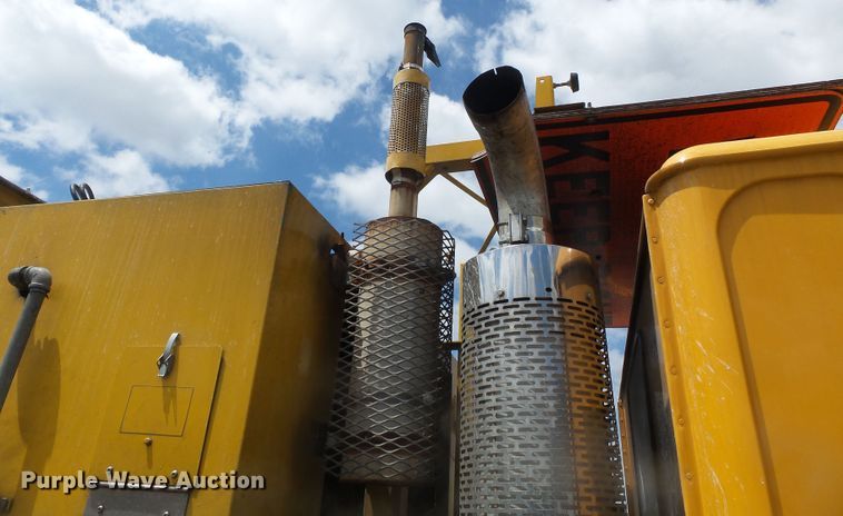 image for item DH7928 2005 Sterling Condor paint striping truck