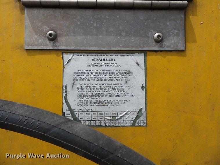 image for item DH7928 2005 Sterling Condor paint striping truck