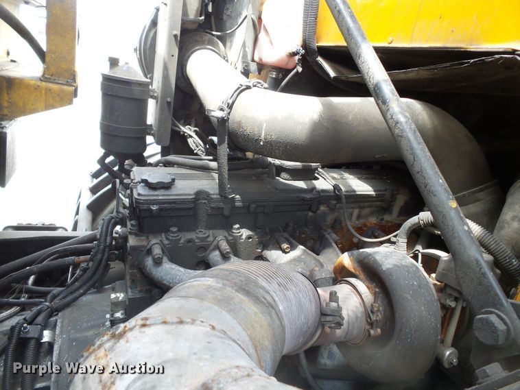 image for item DH7928 2005 Sterling Condor paint striping truck