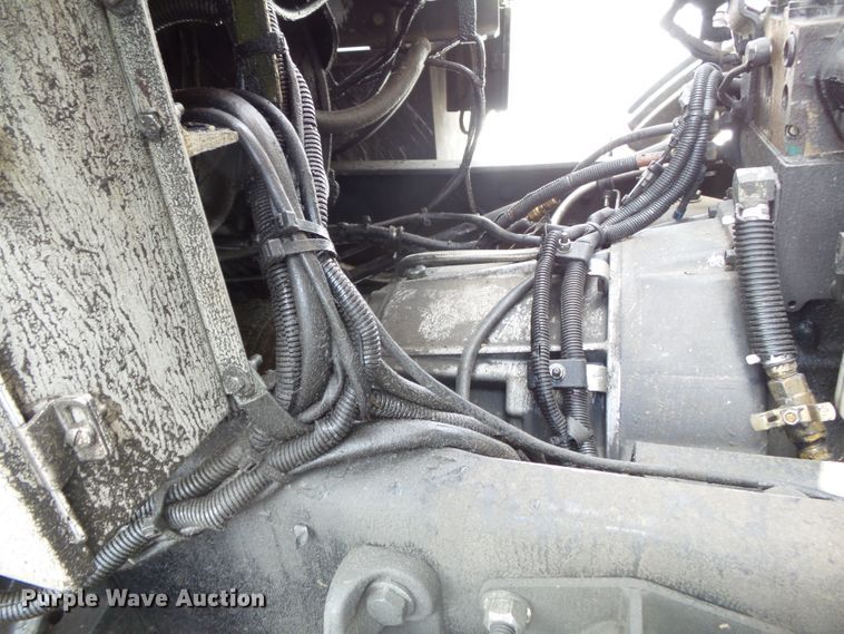 image for item DH7928 2005 Sterling Condor paint striping truck