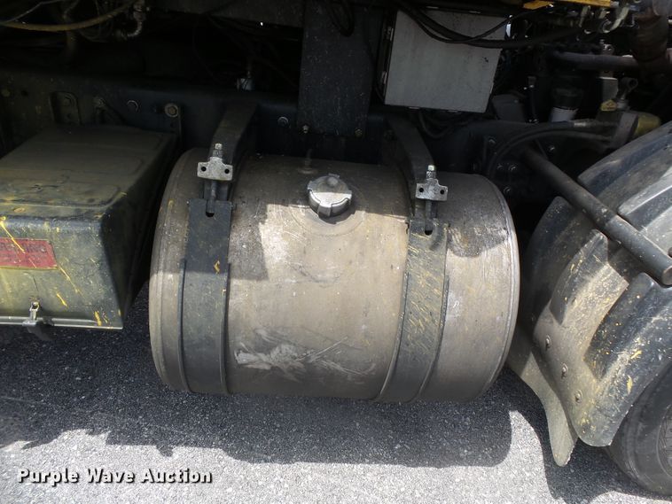 image for item DH7928 2005 Sterling Condor paint striping truck