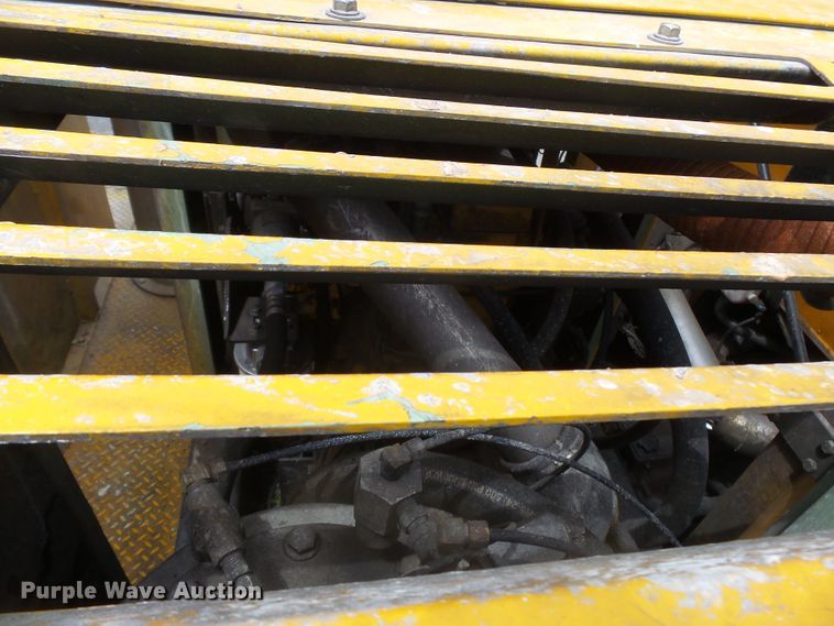 image for item DH7928 2005 Sterling Condor paint striping truck