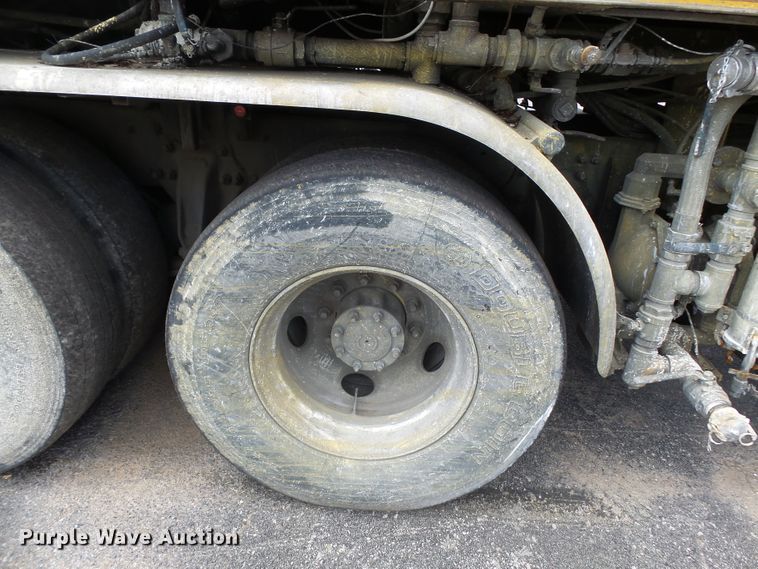 image for item DH7928 2005 Sterling Condor paint striping truck