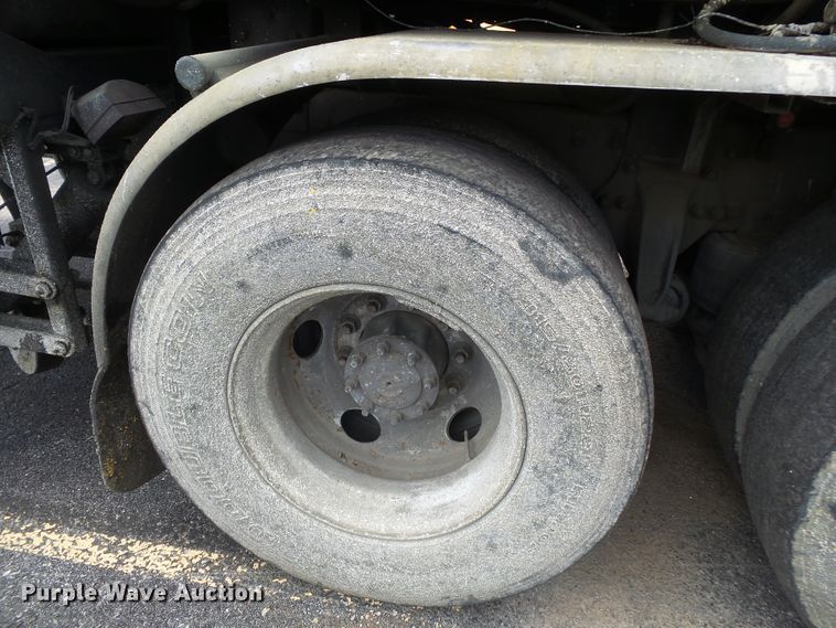 image for item DH7928 2005 Sterling Condor paint striping truck