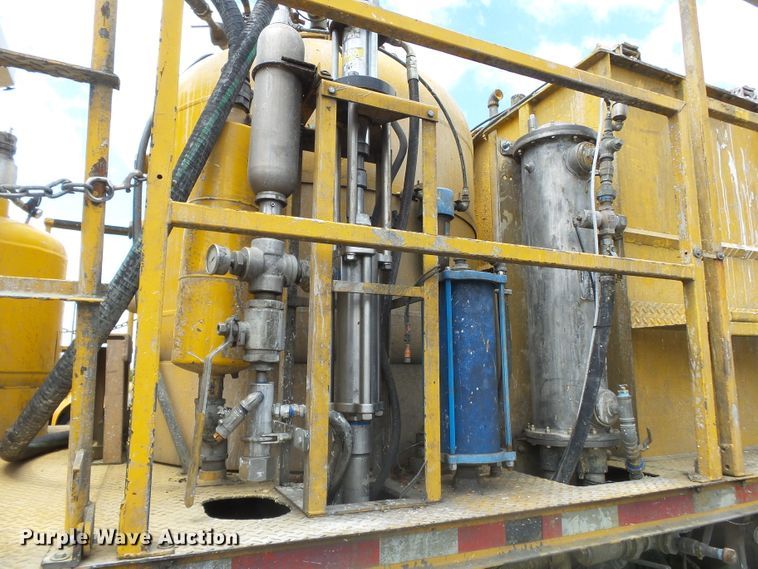 image for item DH7928 2005 Sterling Condor paint striping truck