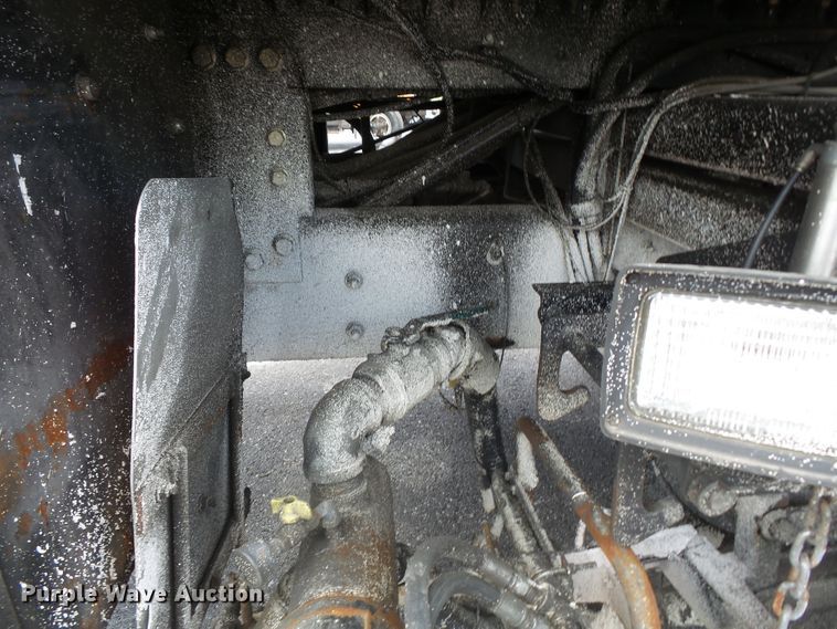 image for item DH7928 2005 Sterling Condor paint striping truck