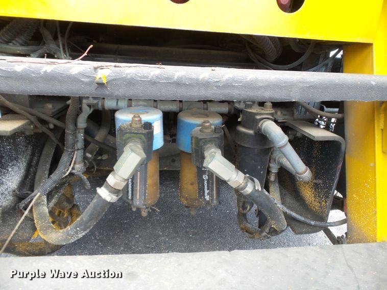 image for item DH7928 2005 Sterling Condor paint striping truck