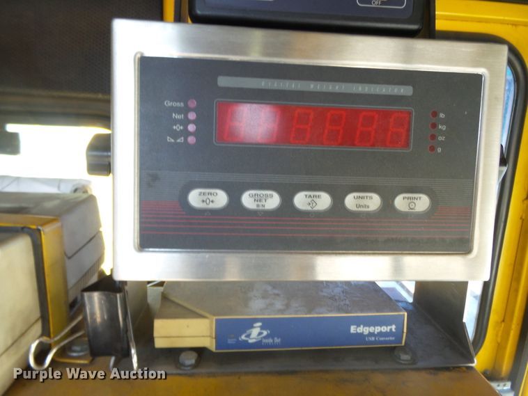 image for item DH7928 2005 Sterling Condor paint striping truck