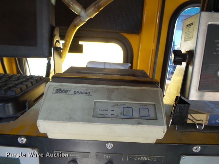 image for item DH7928 2005 Sterling Condor paint striping truck