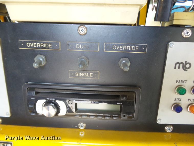 image for item DH7928 2005 Sterling Condor paint striping truck