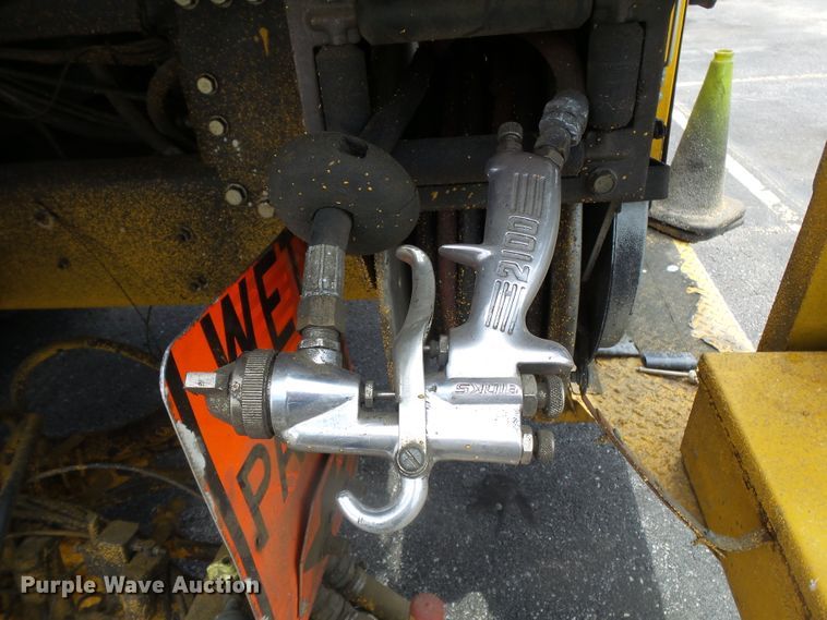 image for item DH7928 2005 Sterling Condor paint striping truck