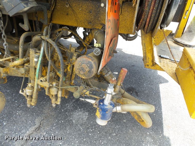 image for item DH7928 2005 Sterling Condor paint striping truck