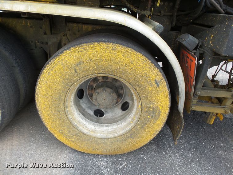 image for item DH7928 2005 Sterling Condor paint striping truck