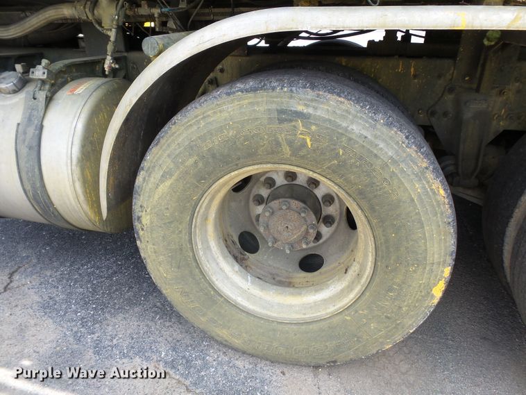 image for item DH7928 2005 Sterling Condor paint striping truck