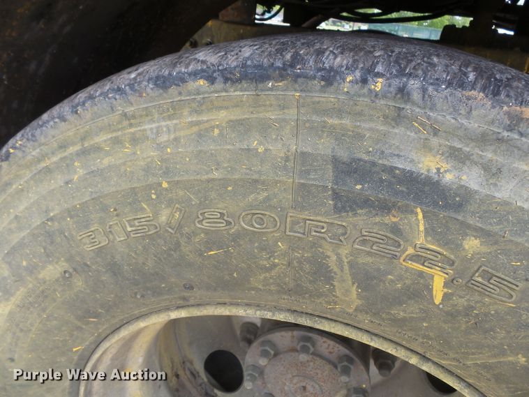 image for item DH7928 2005 Sterling Condor paint striping truck