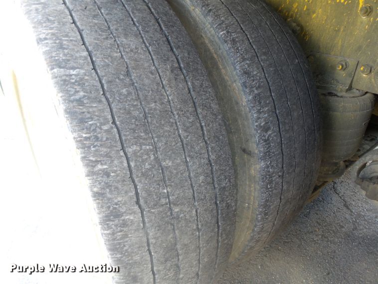 image for item DH7928 2005 Sterling Condor paint striping truck