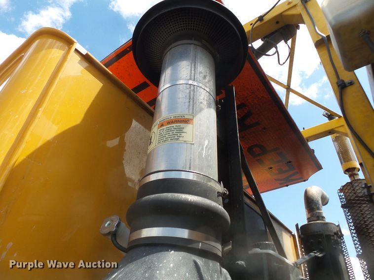 image for item DH7928 2005 Sterling Condor paint striping truck