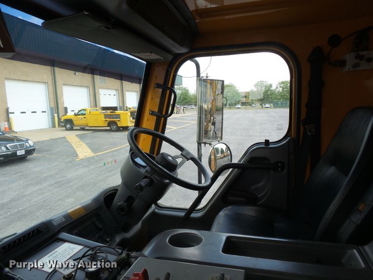 image for item DH7928 2005 Sterling Condor paint striping truck