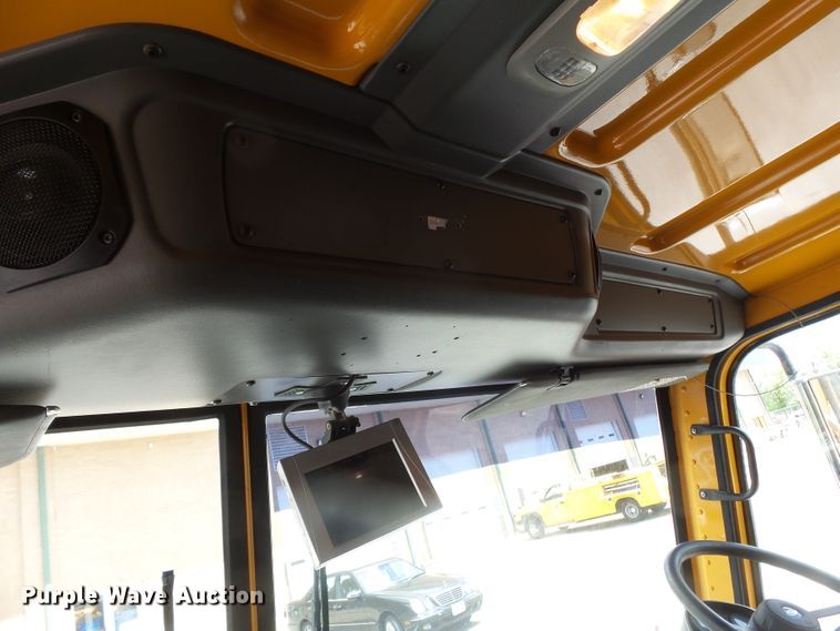 image for item DH7928 2005 Sterling Condor paint striping truck