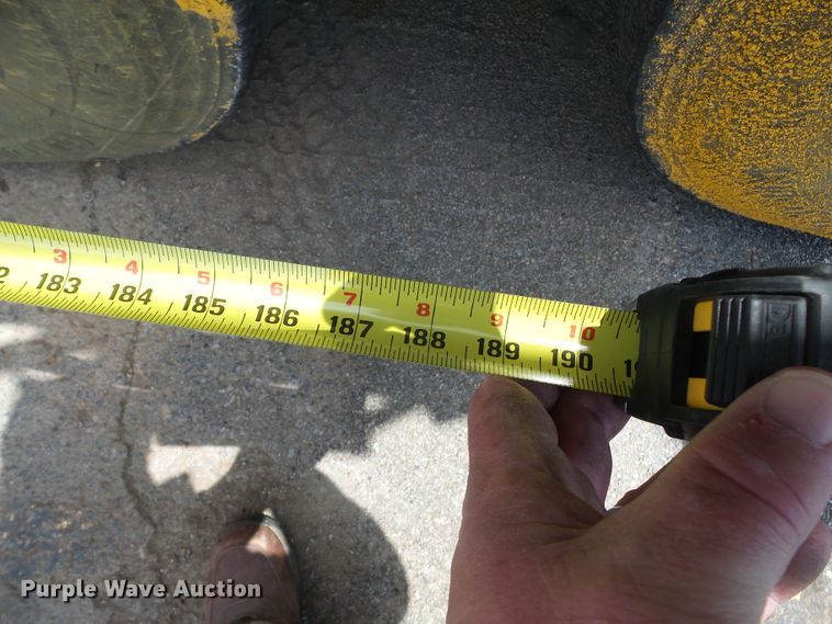 image for item DH7928 2005 Sterling Condor paint striping truck