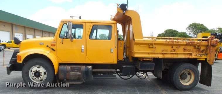image for item DH7929 2002 International 4900 crew Cab dump truck