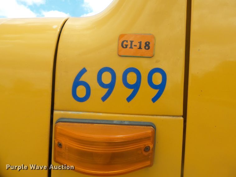 image for item DH7929 2002 International 4900 crew Cab dump truck