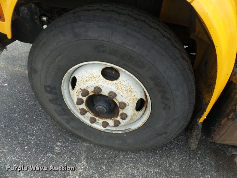 image for item DH7929 2002 International 4900 crew Cab dump truck